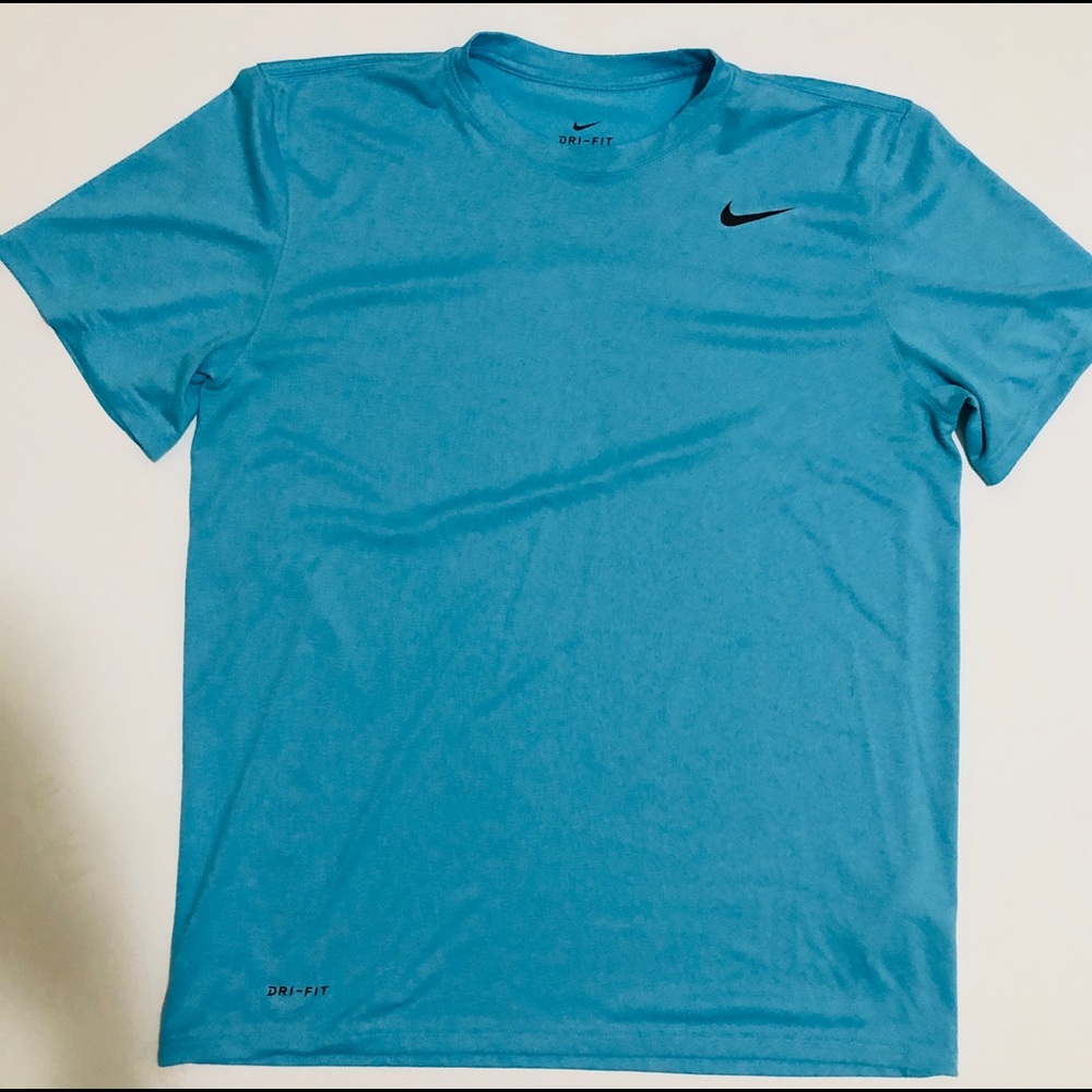 Nike DriFit Men’s Blue Shirt Size Large